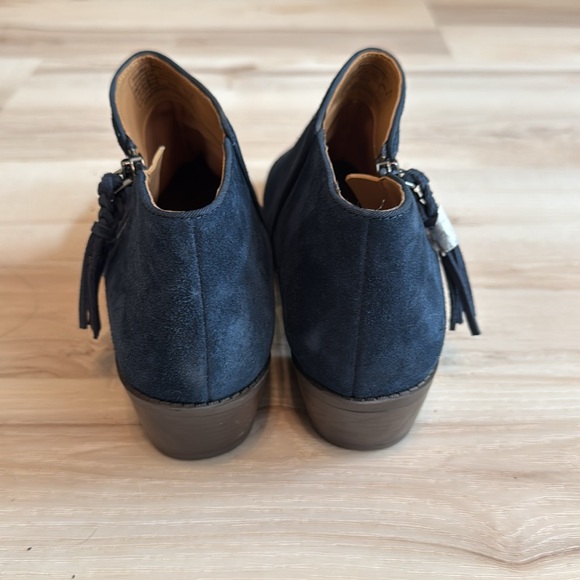 VIONIC Shyanne Boot in Blue Suede - Picture 6 of 8